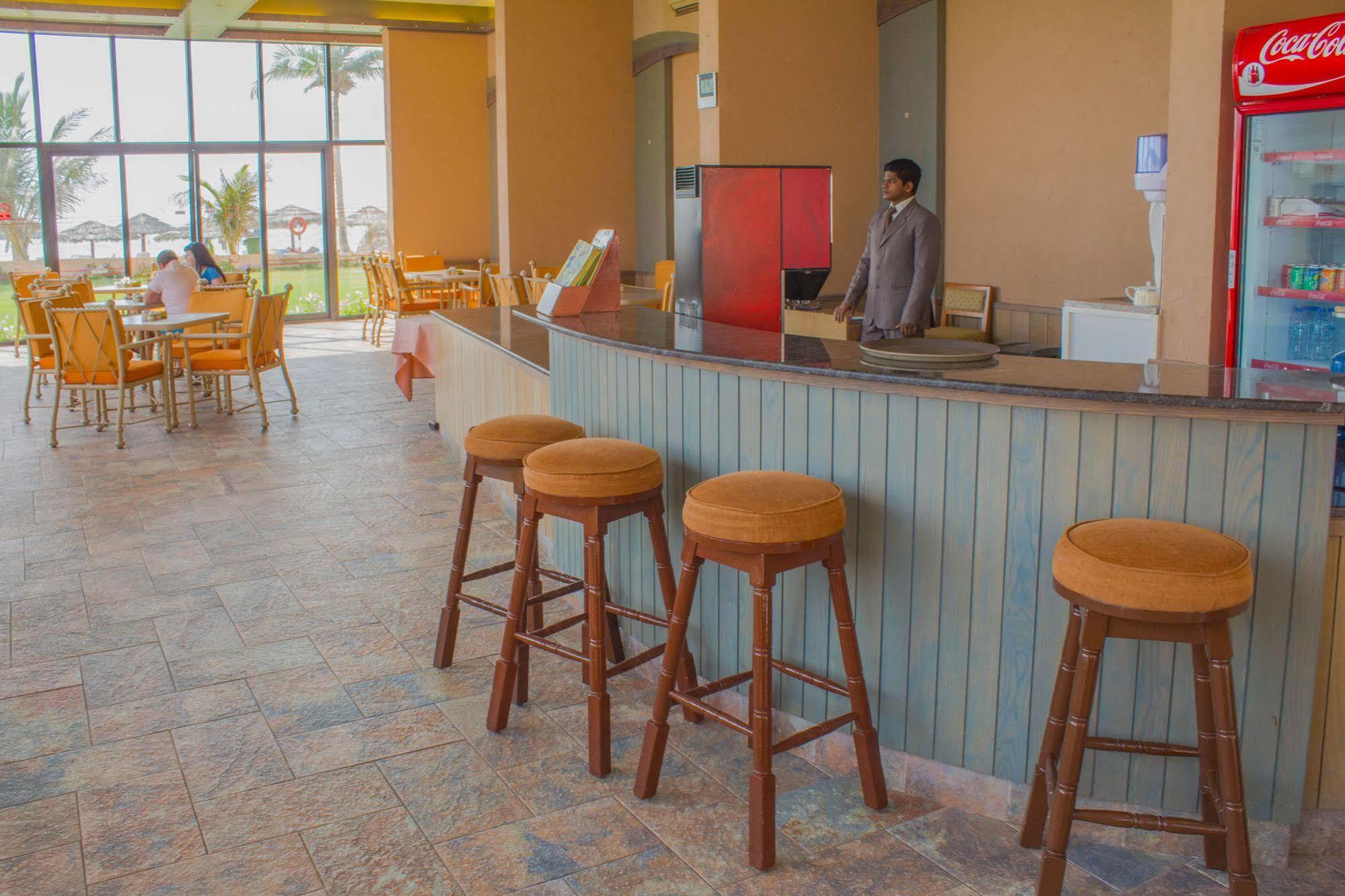 Lou'Lou'A Beach Resort Sharjah Buitenkant foto
